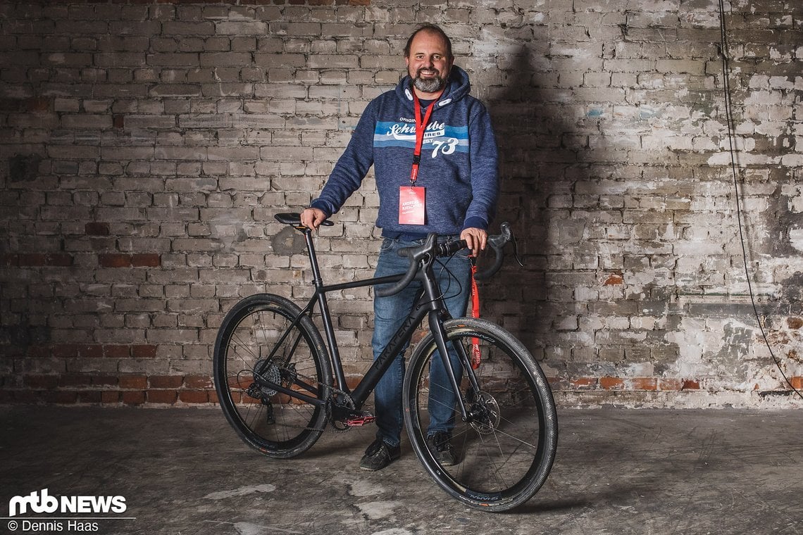 Beim Parapera Anemos handelt es sich um ein leichtes Carbon-Gravel Bike