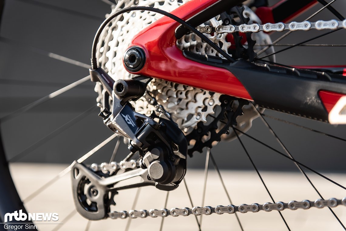 Geschaltet wird am XT-Modell mit der Shimano XT-Schaltung mit 12 Gängen.