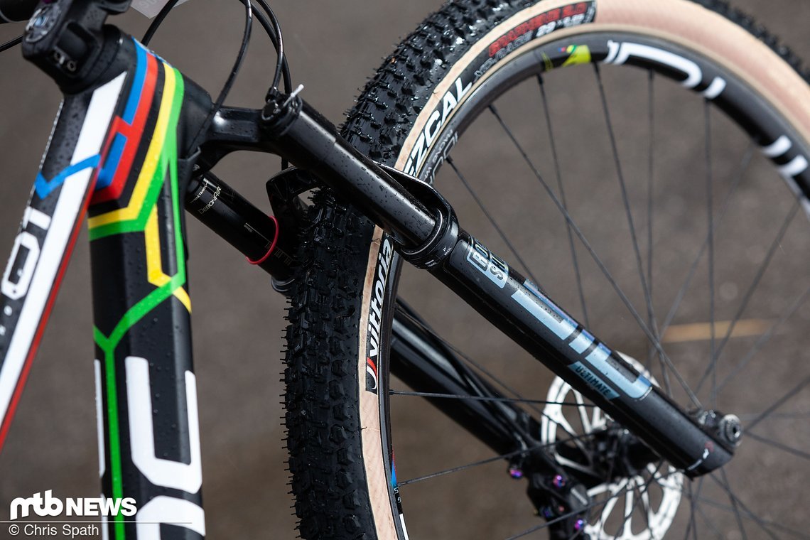 Ferrand-Prevot fährt meist ein sehr progressives Setup an der Federgabel mit der Maximalanzahl an drei Tokens in der Rock Shox SID SL Ultimate-Federgabel