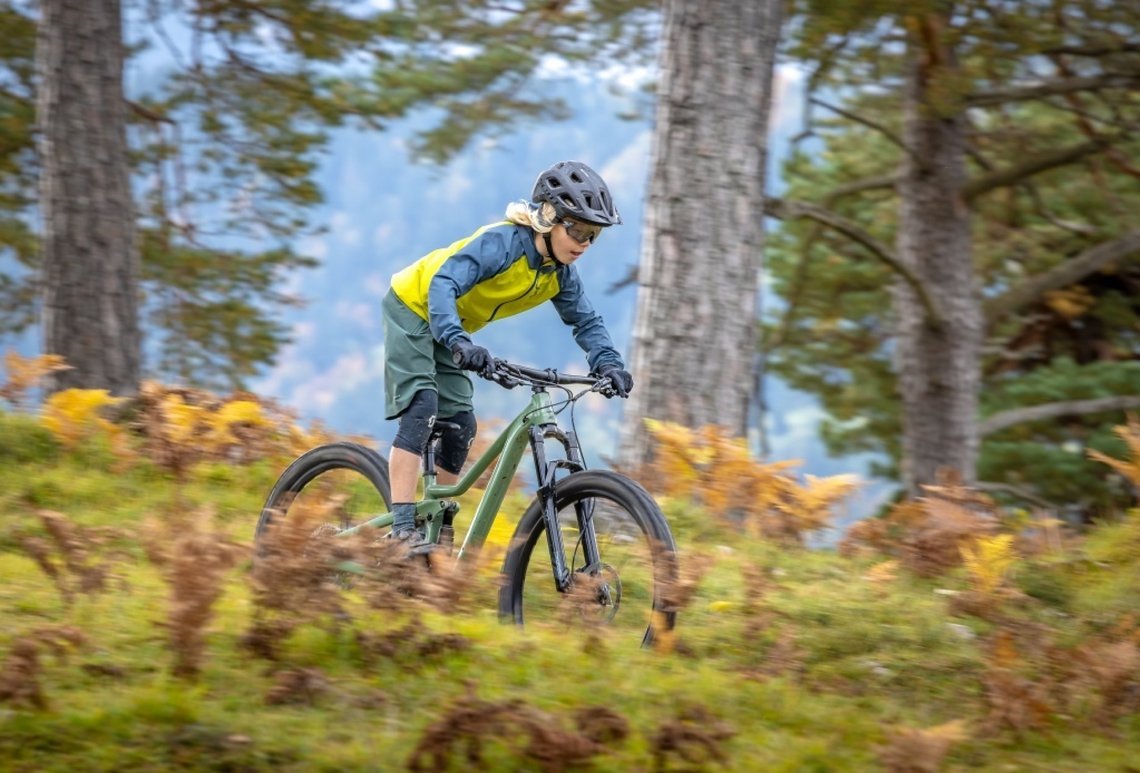 Damit sollen die Profis von Morgen ausgiebige Enduro-Touren in den heimischen Wäldern fahren können.
