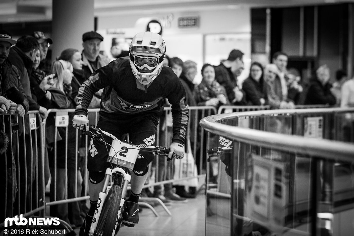 Noch vor wenigen Tagen war Fischi im Warmen trainieren, jetzt bestreitet er die ersten Rennen der Downmall Tour