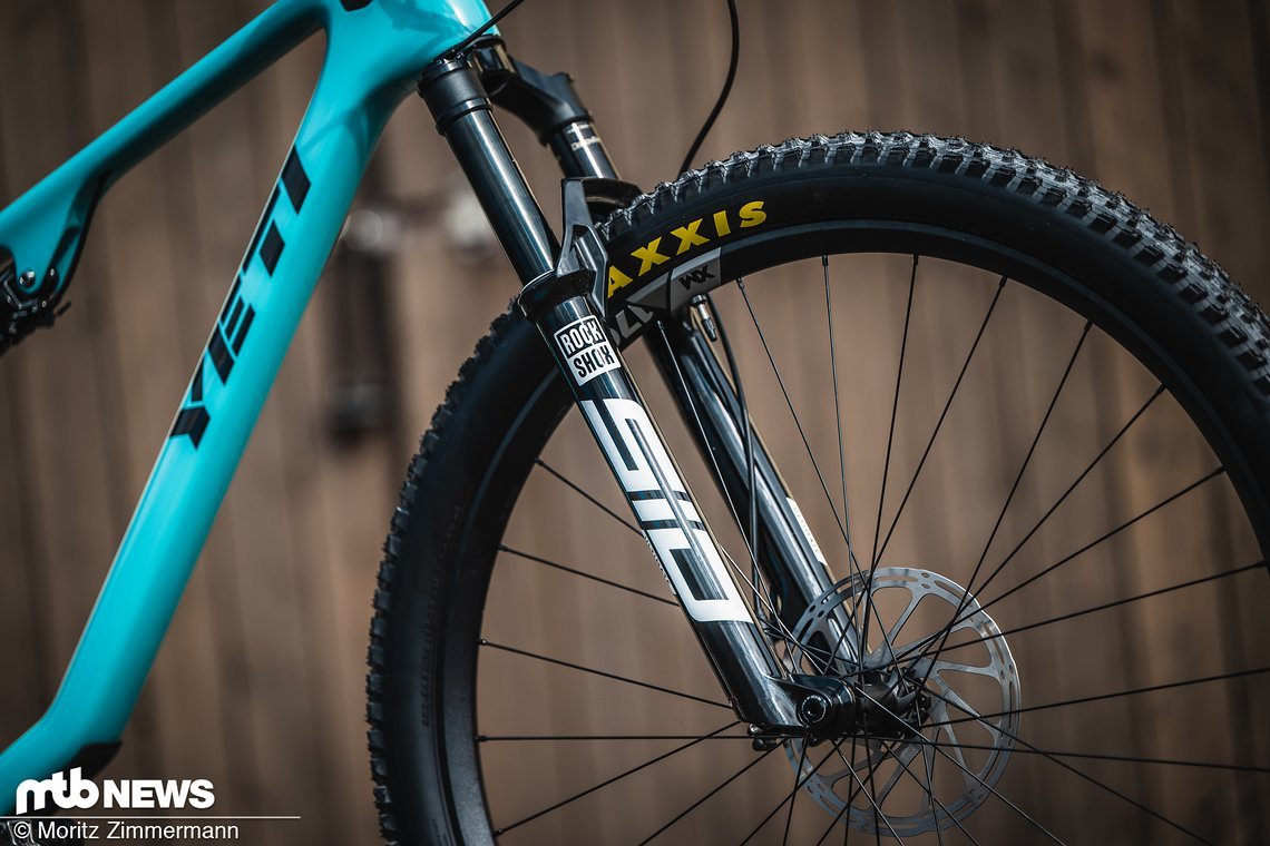 Gleiches gilt fürs Fahrwerk. Alle Modelle sind mit RockShox-Federelementen ausgestattet.