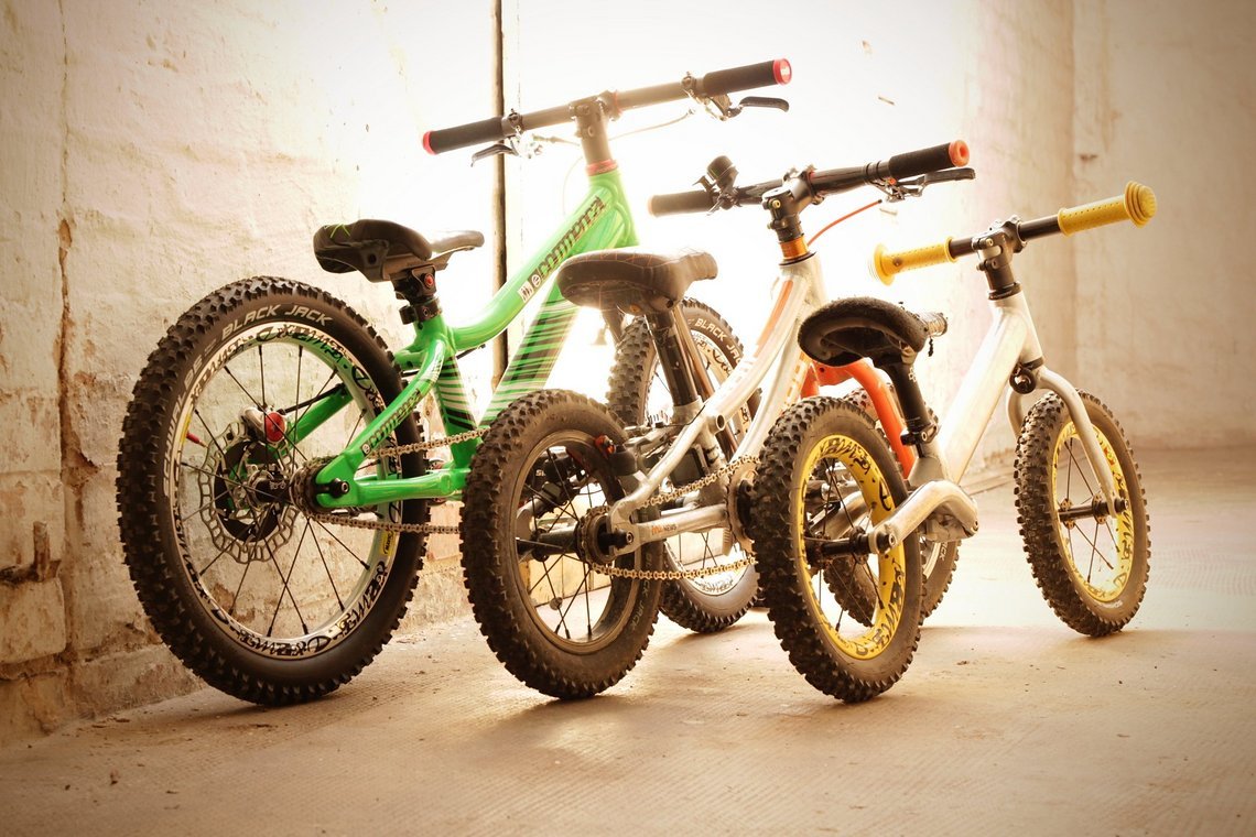 „Kleiner“ Fuhrpark (wer findet den mtb-news-Aufkleber?)