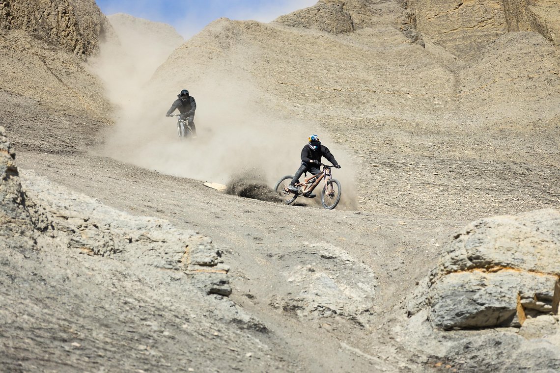 Tommy and friends shredding the shale credit Paul Fisson