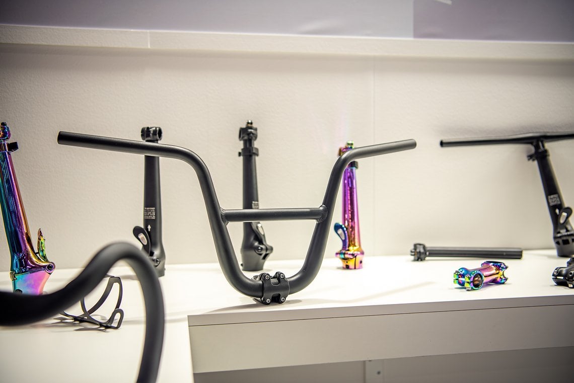 Auch in China ist der Highrise-Trend aus dem Downhill World Cup vollends angekommen!