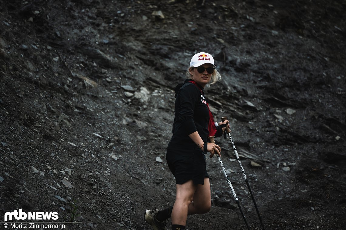 Vali Höll wartet nun seit über einem Jahr auf einen World Cup-Sieg, doch mit konstant starken Leistungen ist die Österreicherin aktuell mal wieder die Nummer 1 im World Cup.