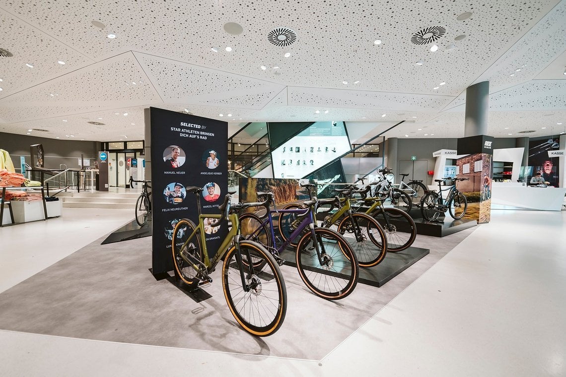 Ab sofort können Rose Bikes in sieben weiteren Shops in Deutschland gekauft und getestet werden.