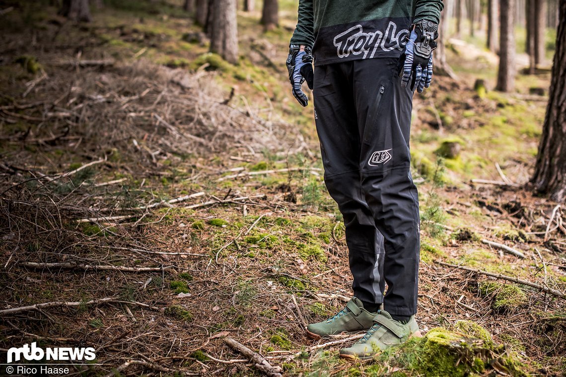 Die Troy Lee Resist Pant bietet viele praktische Features