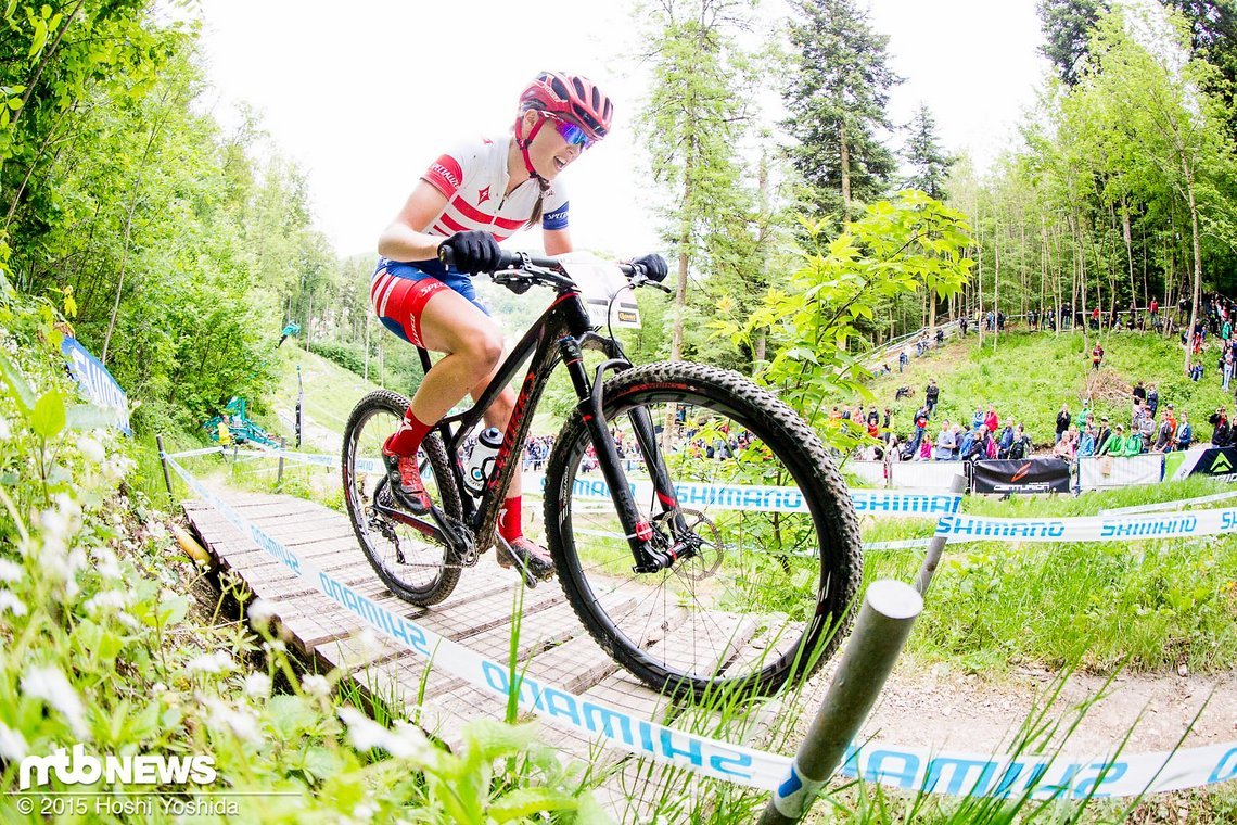 Kate Courtney hatte zwar keinen Anschluss mehr an Platz 2, aber hinter ihr hatte sie dennoch gut eine Minute Luft zu Platz 4.