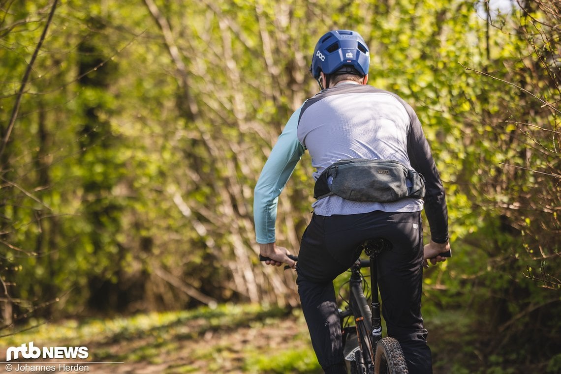 Bis zu 60 km lange Trailtouren wurden mit dem Sattel zurückgelegt