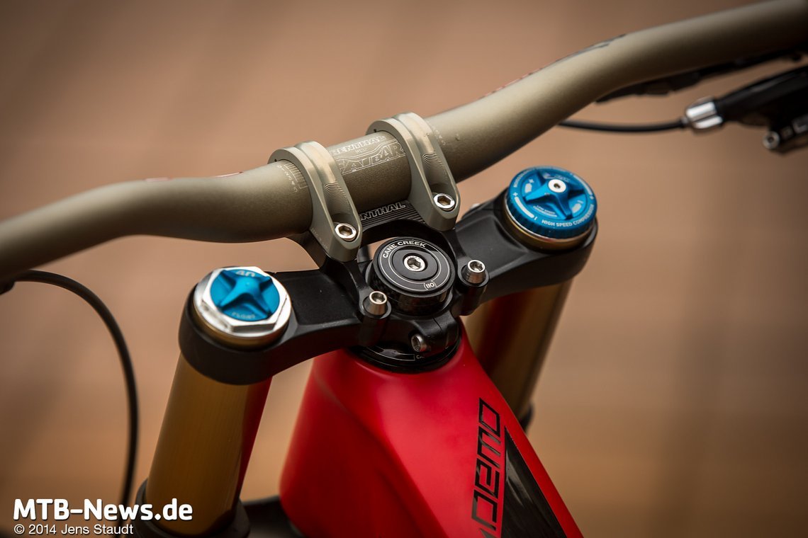 Renthal Cockpit mit neuem direct mount Vorbau
