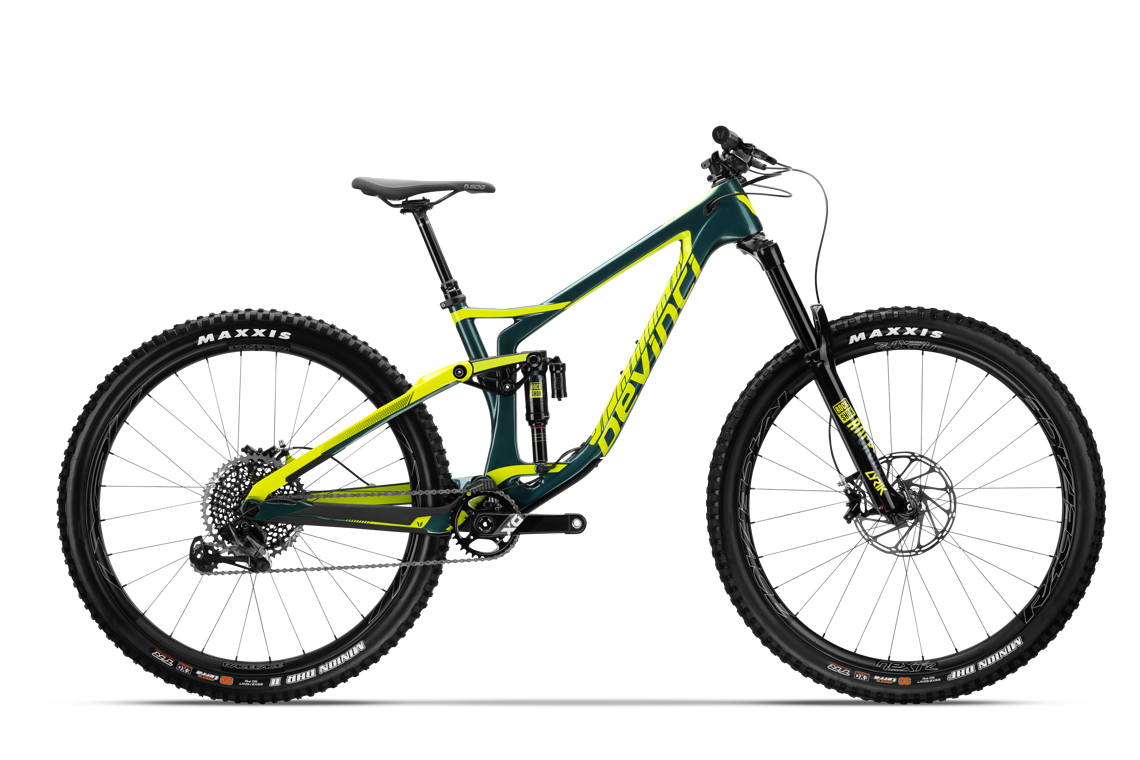 Das neue Devinci Spartan 29 kommt mit einer modernen Geometrie, 29" großen Laufrädern sowie 170 mm Federweg an der Front und 165 mm am Heck