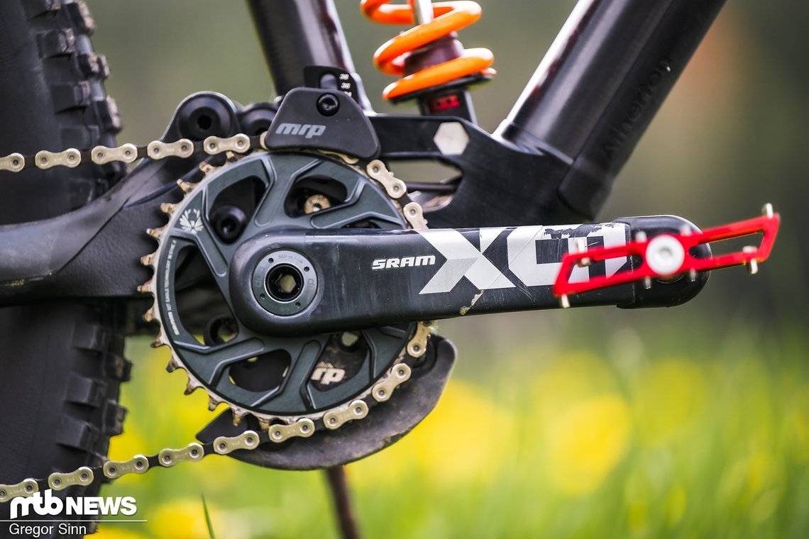 Verbaut ist die mittlerweile ersetzte SRAM X01-Gruppe.