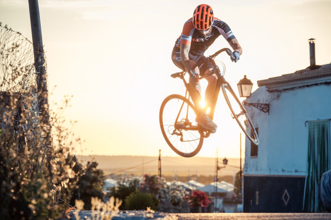 Bunnyhop mit Stil vor Sonnenuntergang