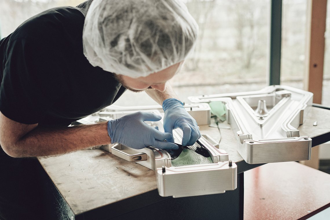 Produziert wird der Tarvo-Rahmen bei All Ahead Composites in Würzburg.