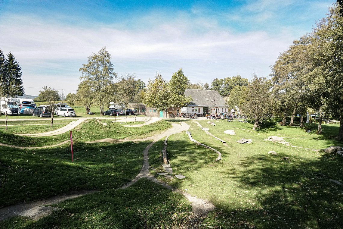 Der Übungsplatz rund um das Trailcenter bietet viele Möglichkeiten zum Spielen.