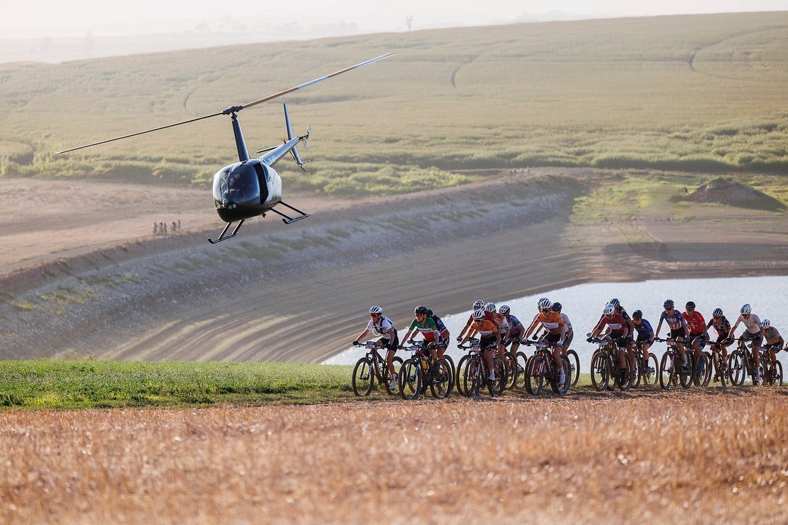 Riders during Stage 1 of the 2025 Absa Cape Epic Mountain Bike stage race held at Meerendal Wine Estate, Cape Town, South Africa on the 17th March 2025. Photo by Sam Clark/Cape Epic
PLEASE ENSURE THE APPROPRIATE CREDIT IS GIVEN TO THE PHOTOGRAPHER AN