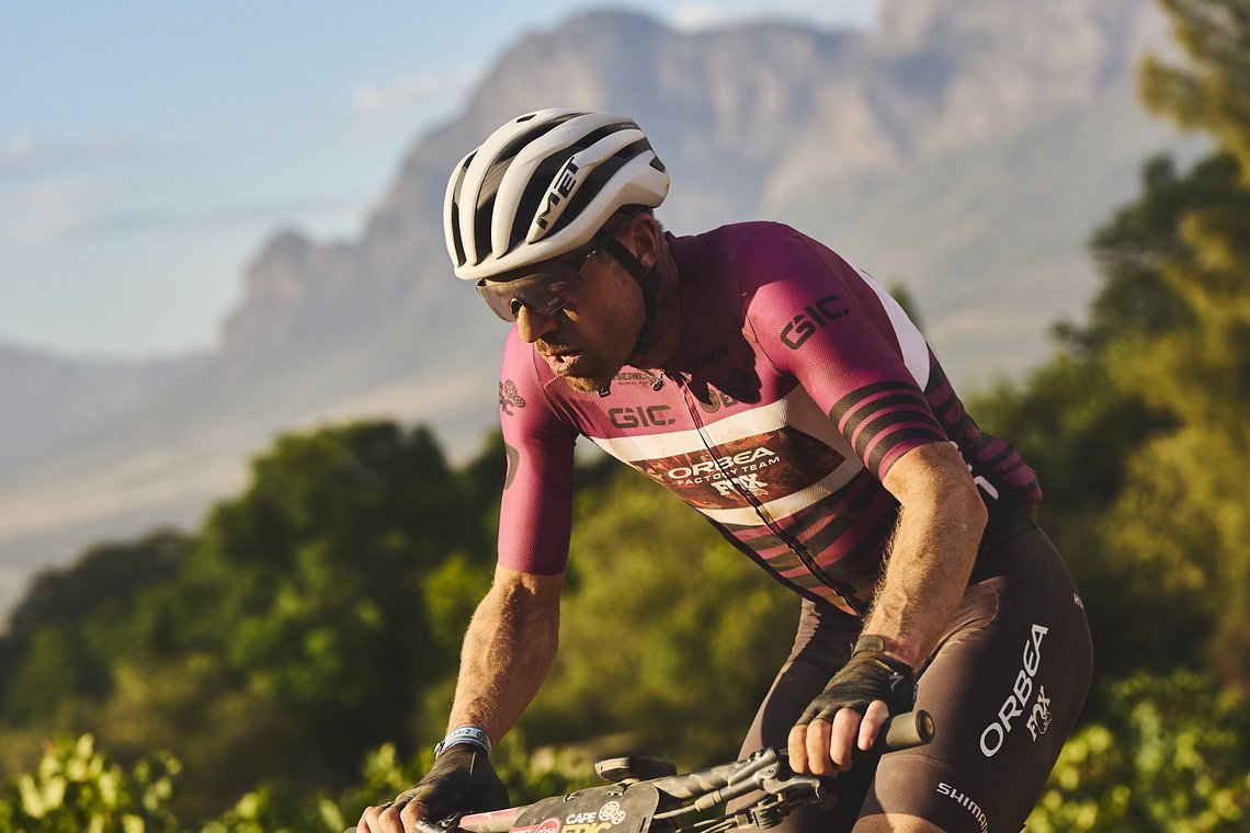 during Stage 4 of the 2025 Absa Cape Epic Mountain Bike stage race held at Fairview, Paarl, Cape Town, South Africa on the 20th March 2025. Photo by Michael Chiaretta/Cape Epic
PLEASE ENSURE THE APPROPRIATE CREDIT IS GIVEN TO THE PHOTOGRAPHER AND ABS