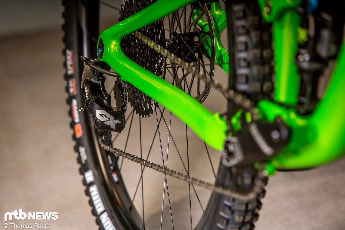 Das in Deutschland verfügbare Giant Trance Advanced 1-Modell hat die SRAM GX Eagle 12-fach Schaltgruppe montiert.