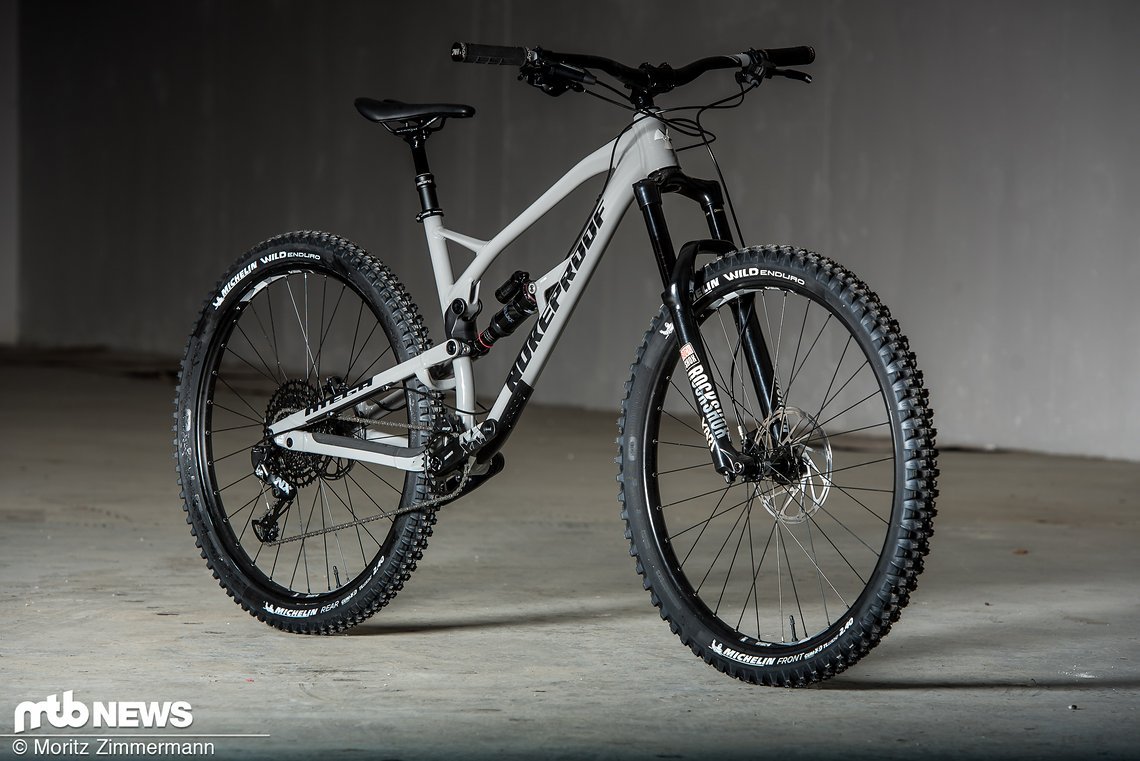 Das Nukeproof Mega 290 Comp verfügt über 160 mm Federweg an der Front und 155 mm am Heck
