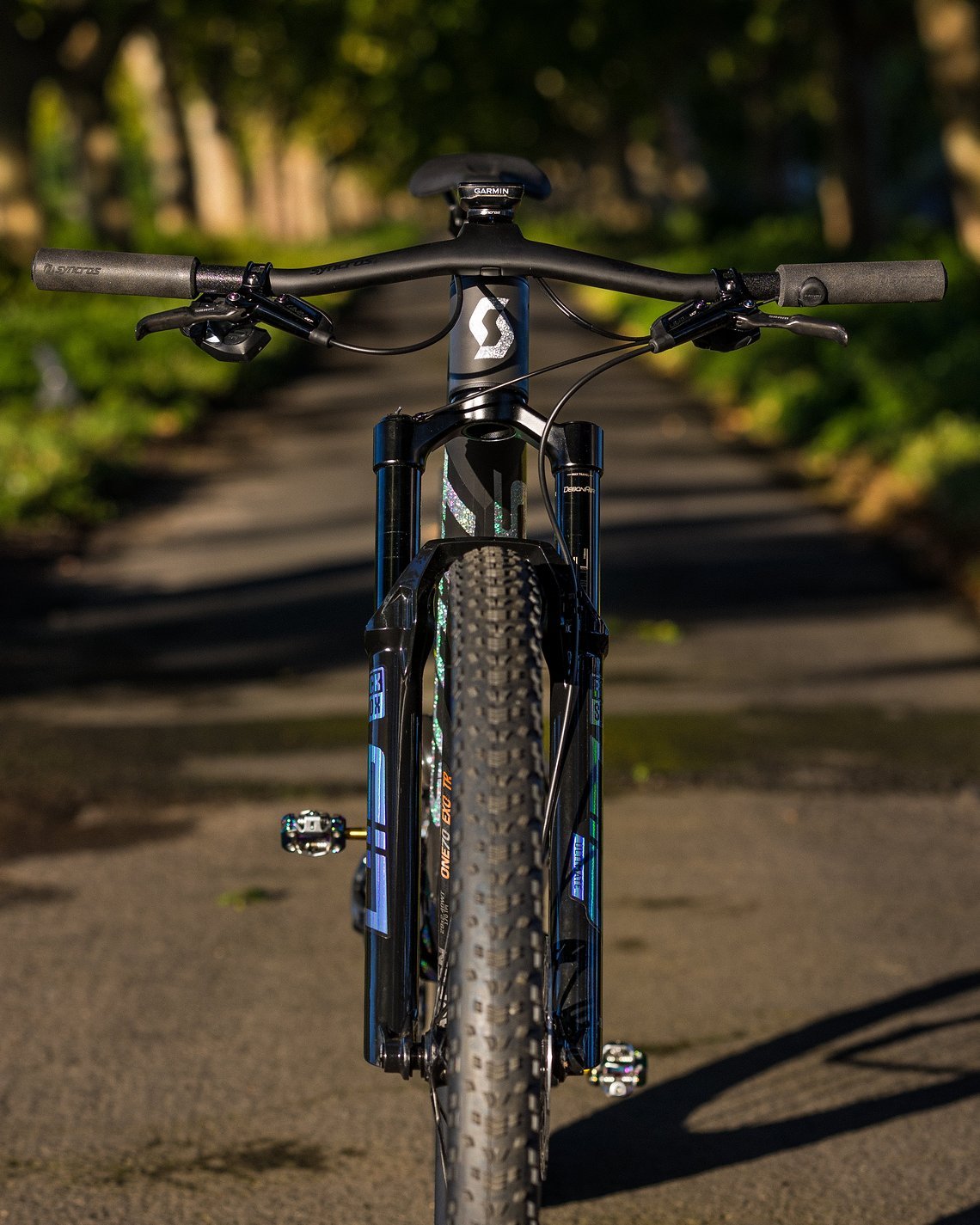 RockShox SID Ultimate mit 120 mm Federweg für 2022 mit Blackbox-Dämpfung.