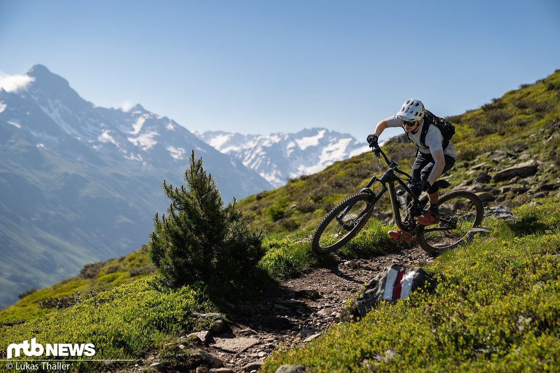 Im weiteren Verlauf wird der Trail felsiger und anspruchsvoller.