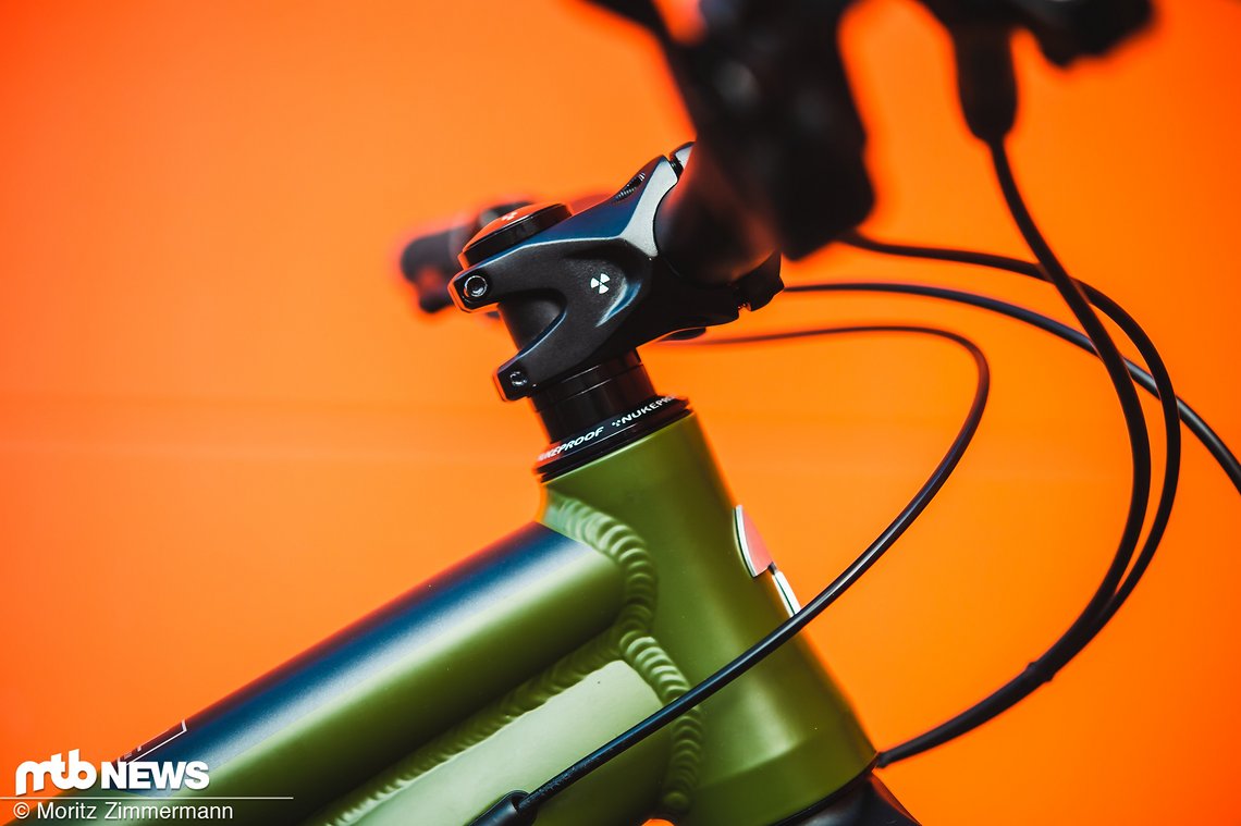 Bei Lenker Vorbau und Griffen setzt Nukeproof auf die hauseigenen Komponenten.