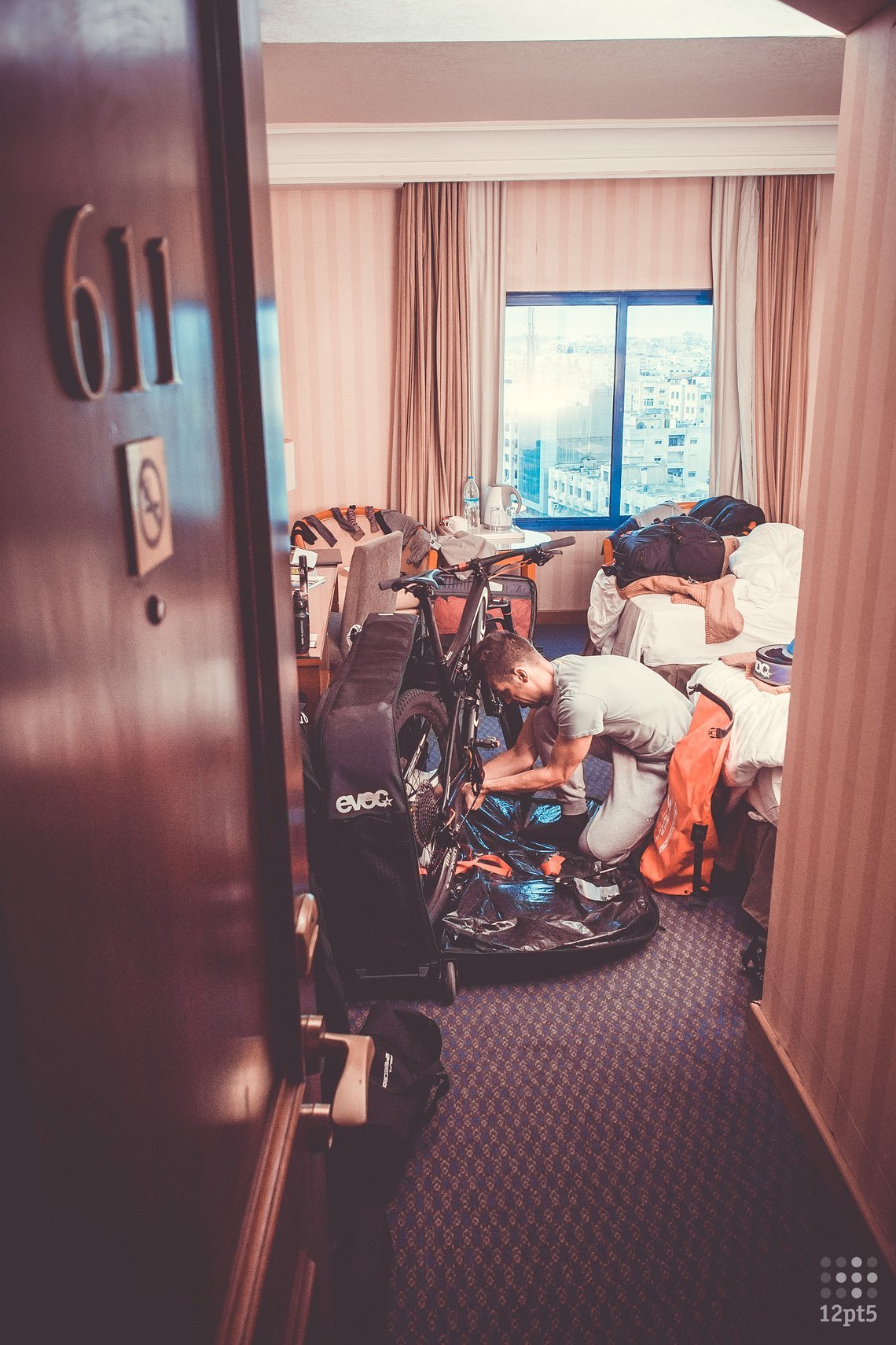 Daniel Gathof bei der Bike-Motage im Hotel