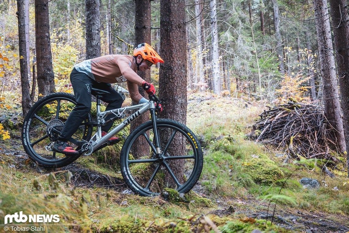Ja, ich bin wirklich 176 cm groß... aber die 32 Zöller sind einfach deutlich größer als alles, was wir sonst so gewohnt sind
