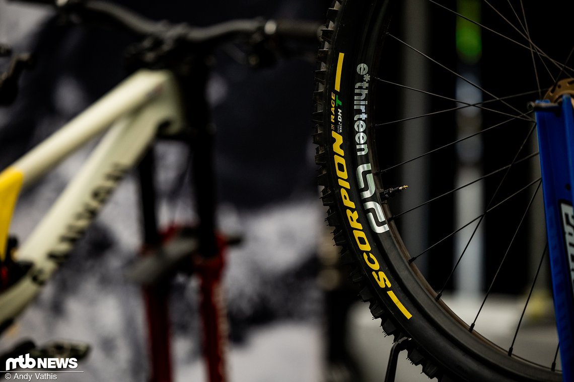Spannend geht es bei einigen e*thirteen-gesponserten Teams wie hier dem Canyon Pirelli-Team zur Sache.