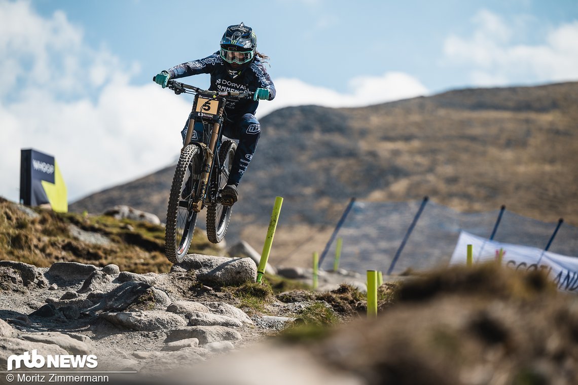 Camille Balanche feiert in Fort William nach langer, langer Verletzungspause ihr Comeback