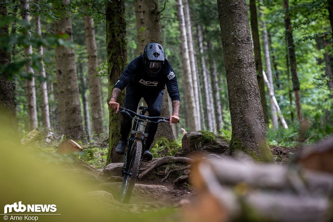 Zwei Tage Bikepark-Hatz haben beide Reifen ohne Auffälligkeiten oder Pannen gemeistert – dafür gab es viel Grip in Kurven und Stabilität in Anliegern.