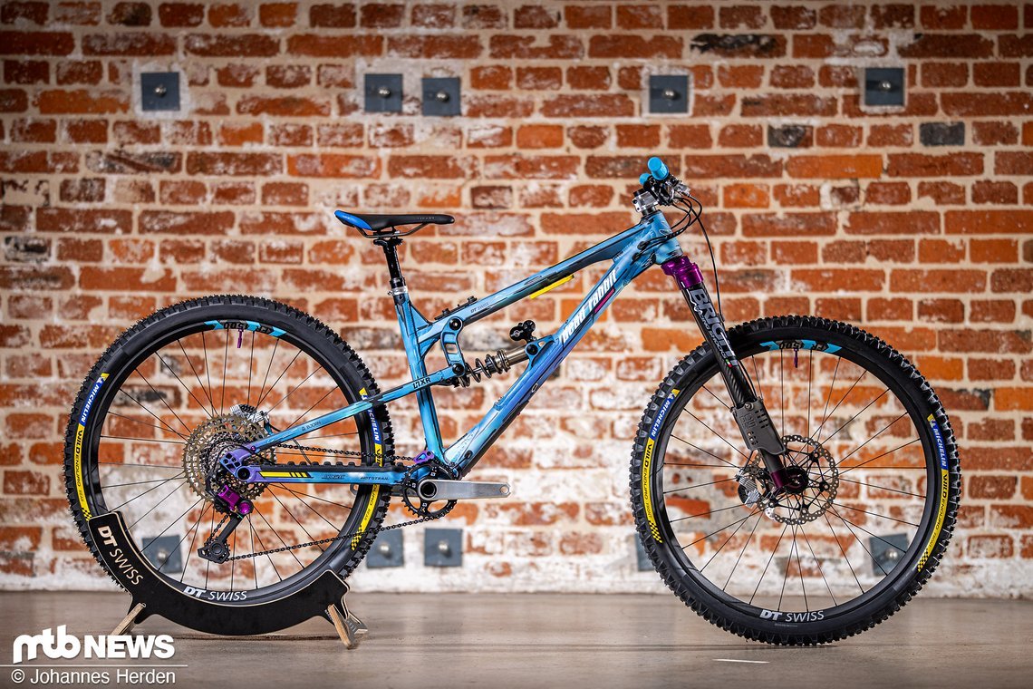 Björn Aeschlimann von Dead Rabbit ist mit dem Enduro SE2929 zu den Craft Bike Days angereist