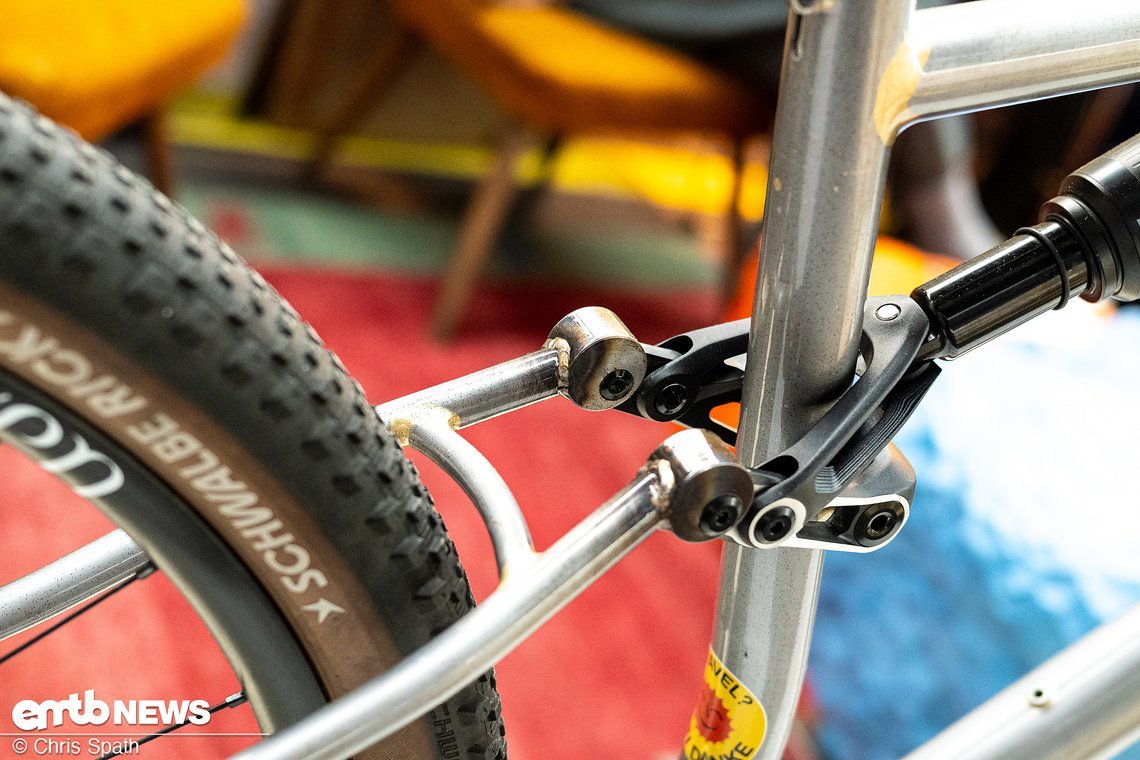 Die Umlenkung stammt von einem Specialized Epic.