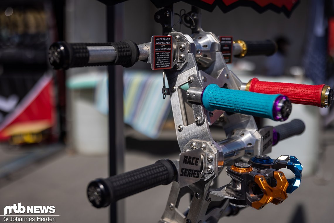 Sea Otter - Revgrips-12