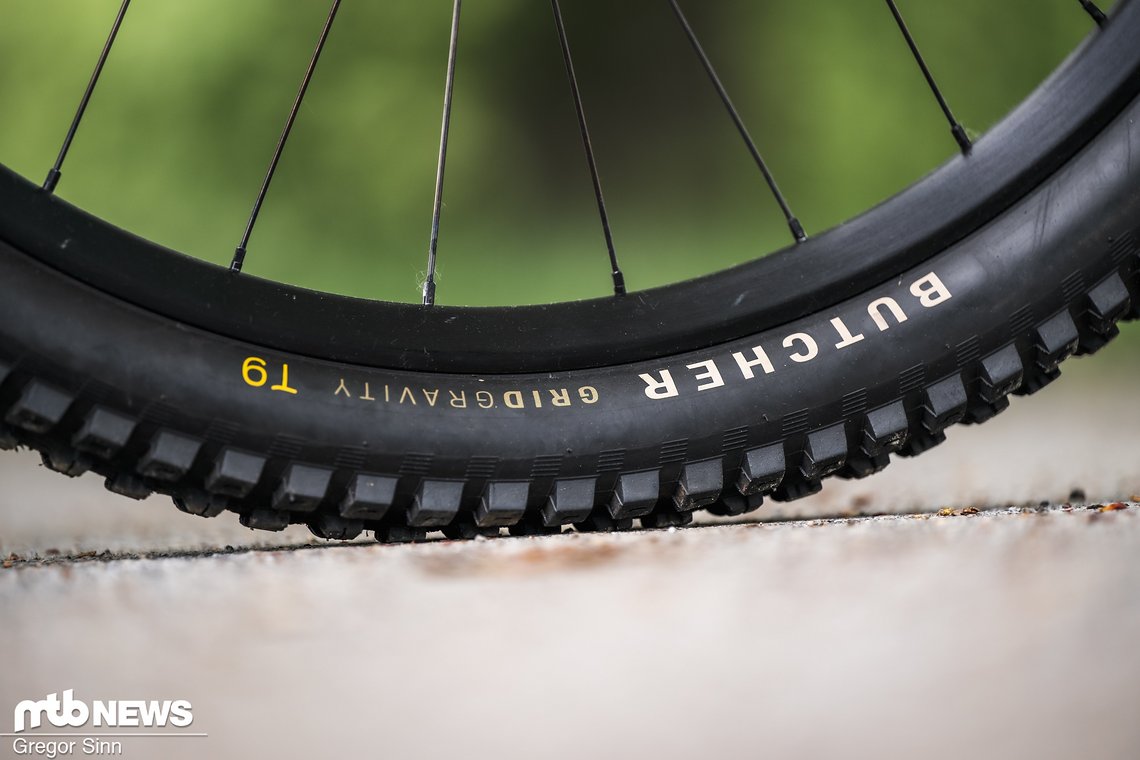 Bei Laufrädern und Reifen vertraut Specialized auf die eigenen Produkte.