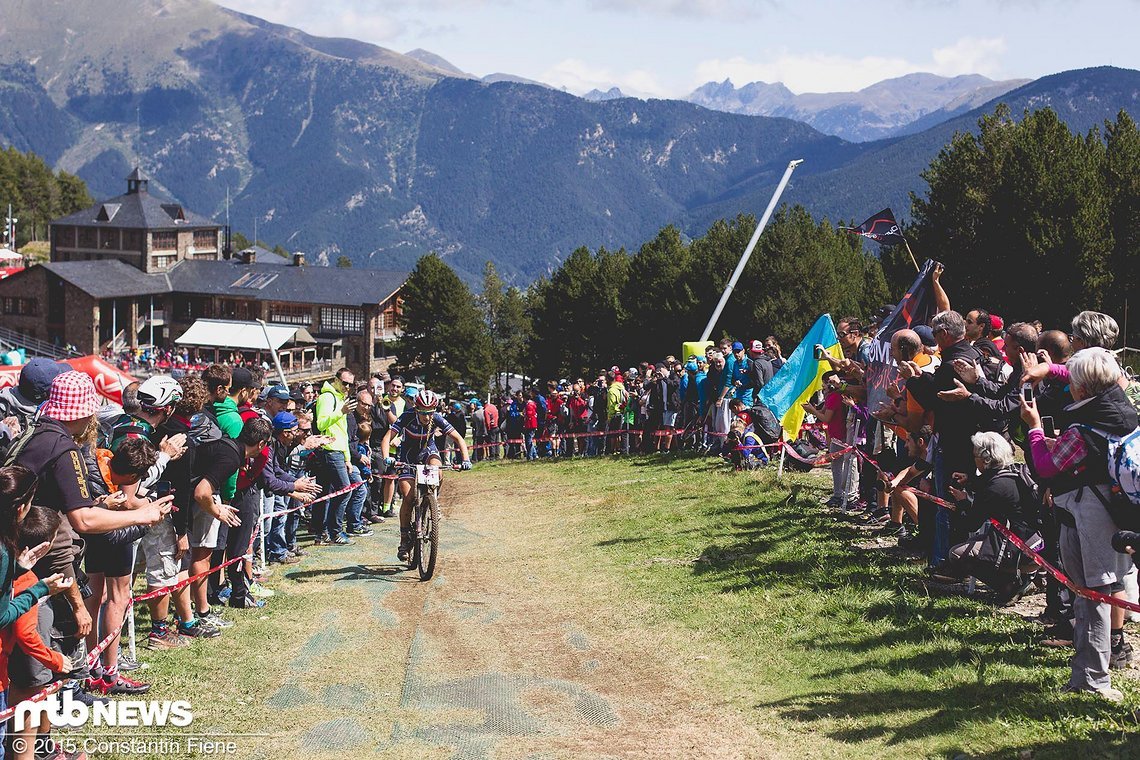 Die Französin wurde regelrecht den Berg hinauf geschrien. An der Strecke in Andorra befanden sich logischerweise viel französische Fans.