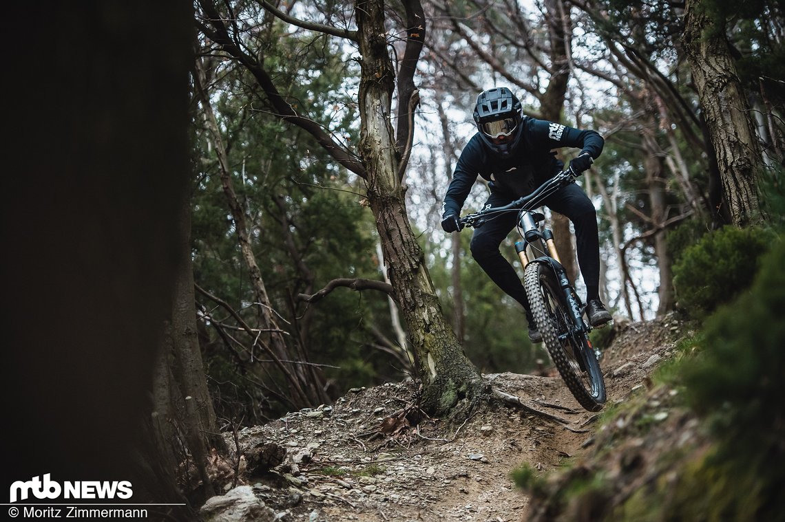 Trotzdem bleibt das Rad ausgewogen und ist keine reine Downhill-Maschine.