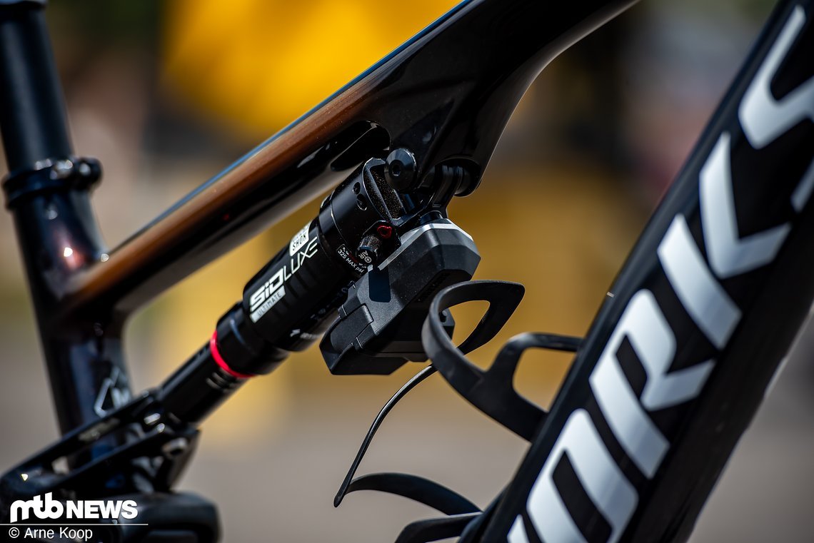 Am S-Works kommt RockShox neues automatisches Fligh Attendant-Fahrkwerk zum Einsatz.