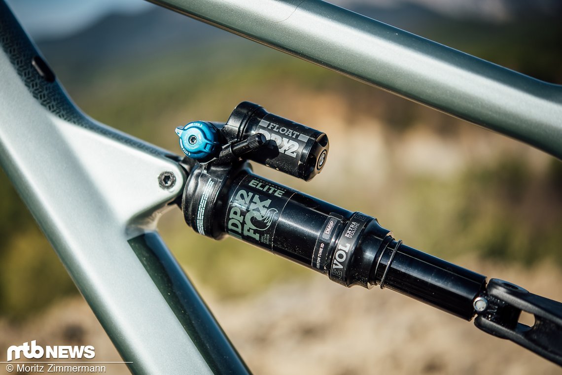 Am Heck soll ein Fox DPX2 Performance Elite-Dämpfer für Ruhe sorgen.