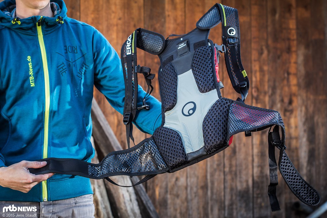 Das Tragesystem des Ergon BE1 Enduro Protect ist in vier Positionen verstellbar