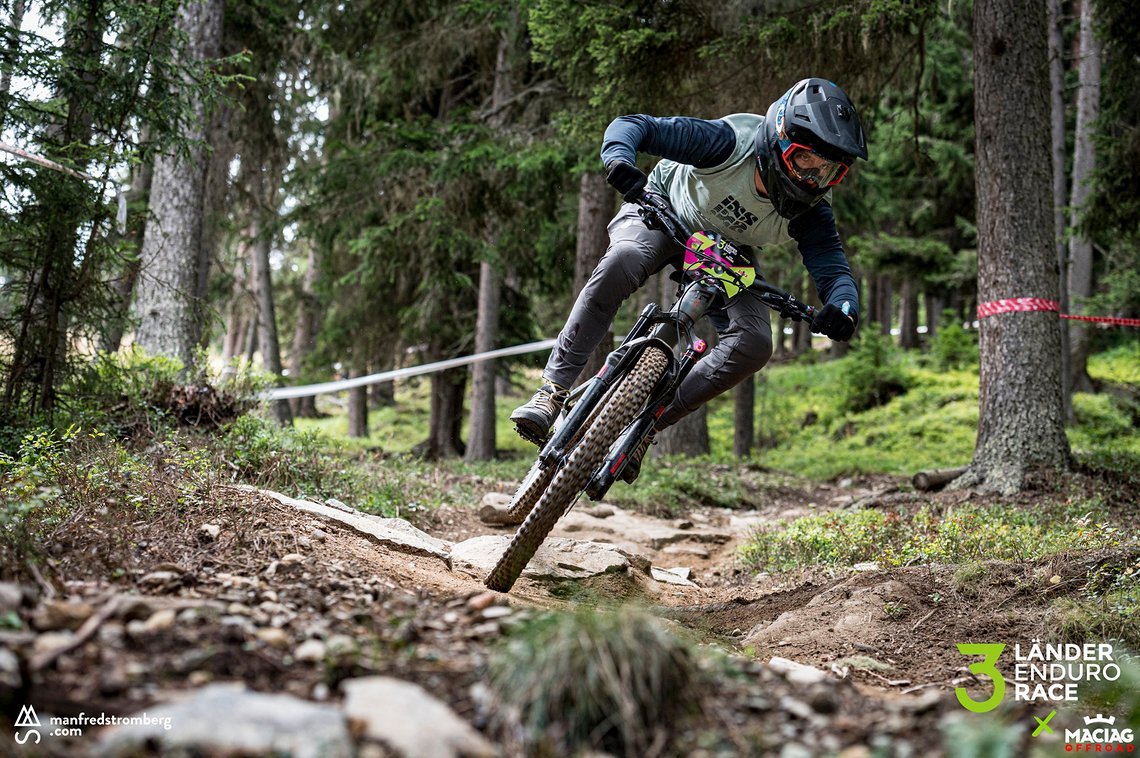 Mit Dynamik um die Kurve im Schöneben-Trail