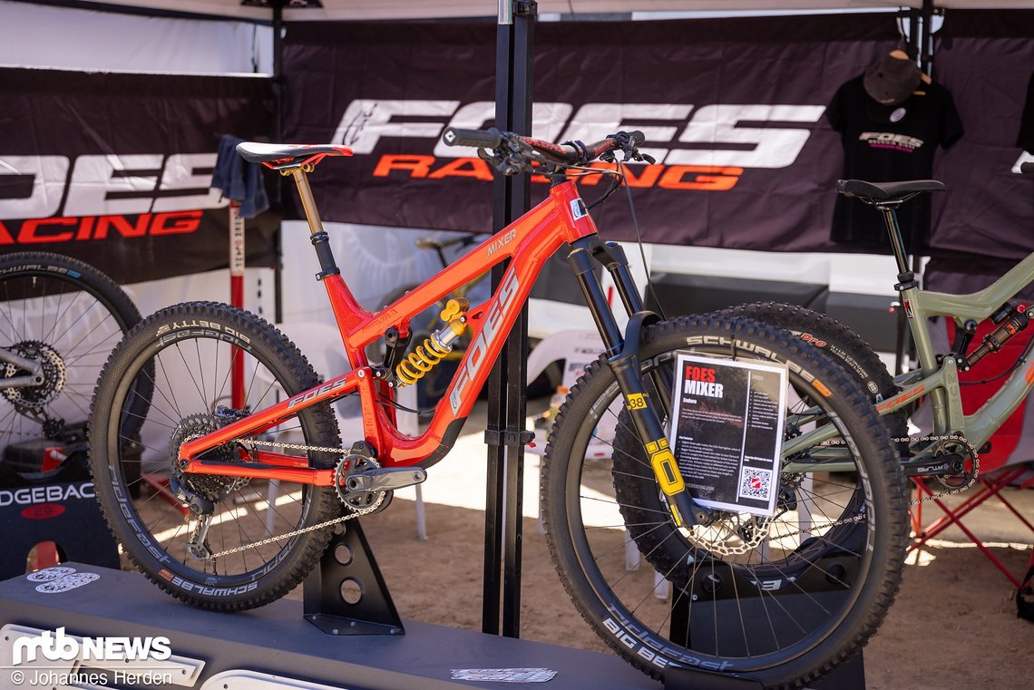 Das Foes Mixer ist das aktuelle Enduro der Firma, hier mit Öhlins-Federelementen aufgebaut.