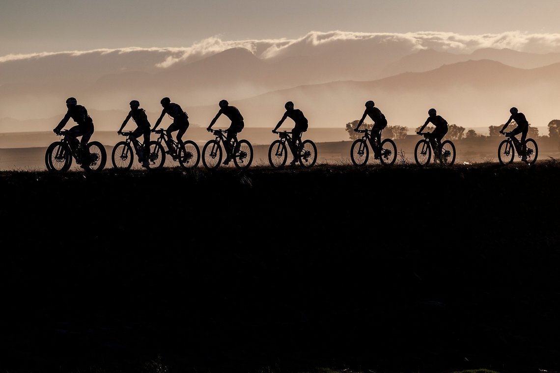 Riders during Stage 1 of the 2025 Absa Cape Epic Mountain Bike stage race held at Meerendal Wine Estate, Cape Town, South Africa on the 17th March 2025. Photo by Sam Clark/Cape Epic
PLEASE ENSURE THE APPROPRIATE CREDIT IS GIVEN TO THE PHOTOGRAPHER AN