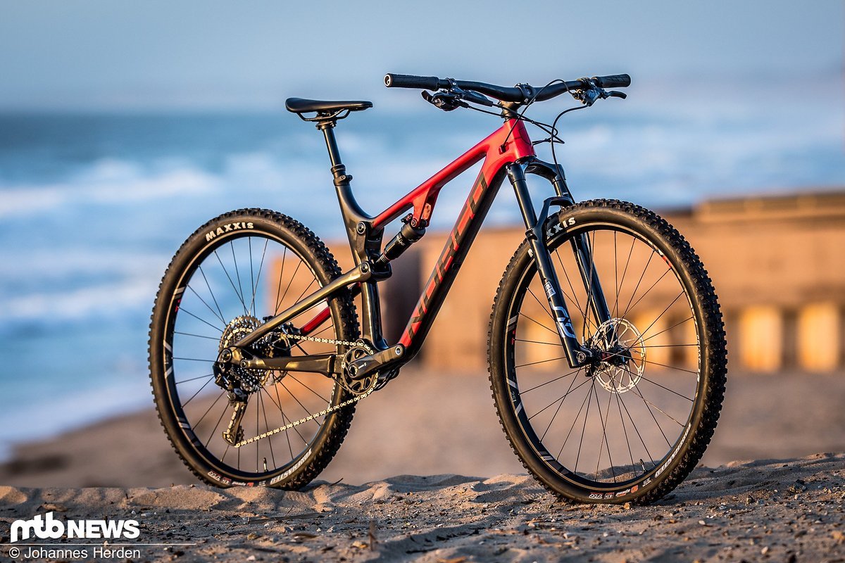 Das Norco Revolver FS wurde für den Einsatz auf der XC-Rennstrecke entwickelt Das Norco Revolver FS wurde für den Einsatz auf der XC-Rennstrecke entwickelt