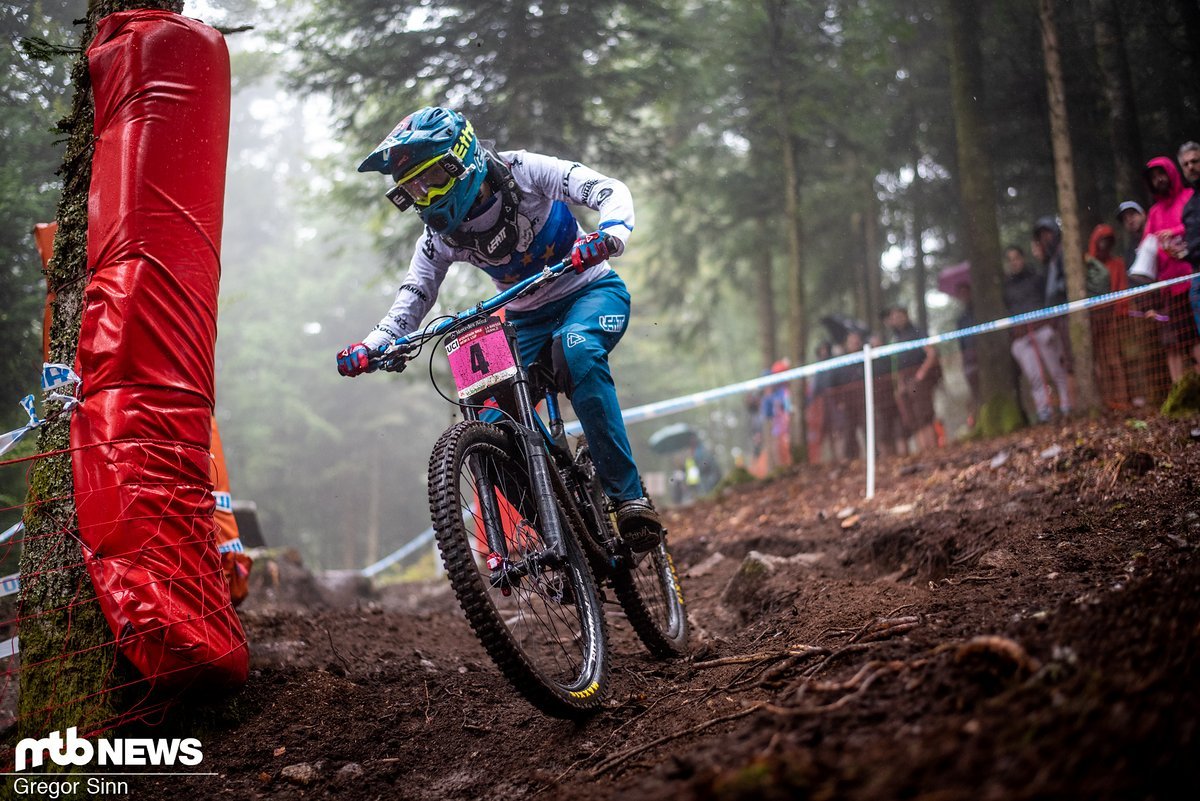 Monika Hrastnik legte in Val di Sole eine der spannendsten Fahrten der Saison hin und verpasste ihren ersten World Cup-Sieg nur knapp Monika Hrastnik legte in Val di Sole eine der spannendsten Fahrten der Saison hin und verpasste ihren ersten World Cup-Sieg nur knapp