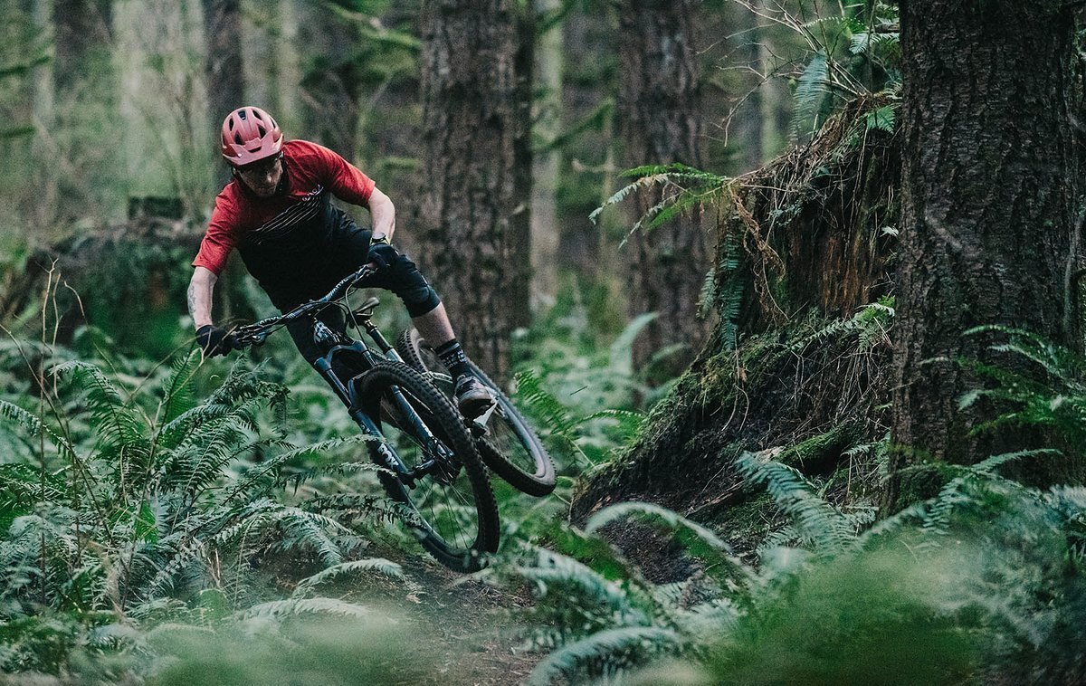Auf dem Trail soll man dem 29"-Alleskönner definitiv die Transition-Gene anmerken können Auf dem Trail soll man dem 29"-Alleskönner definitiv die Transition-Gene anmerken können