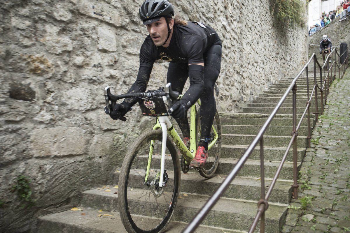 Cancellara auf der Schüttelbecher Treppe! Cancellara auf der Schüttelbecher Treppe!