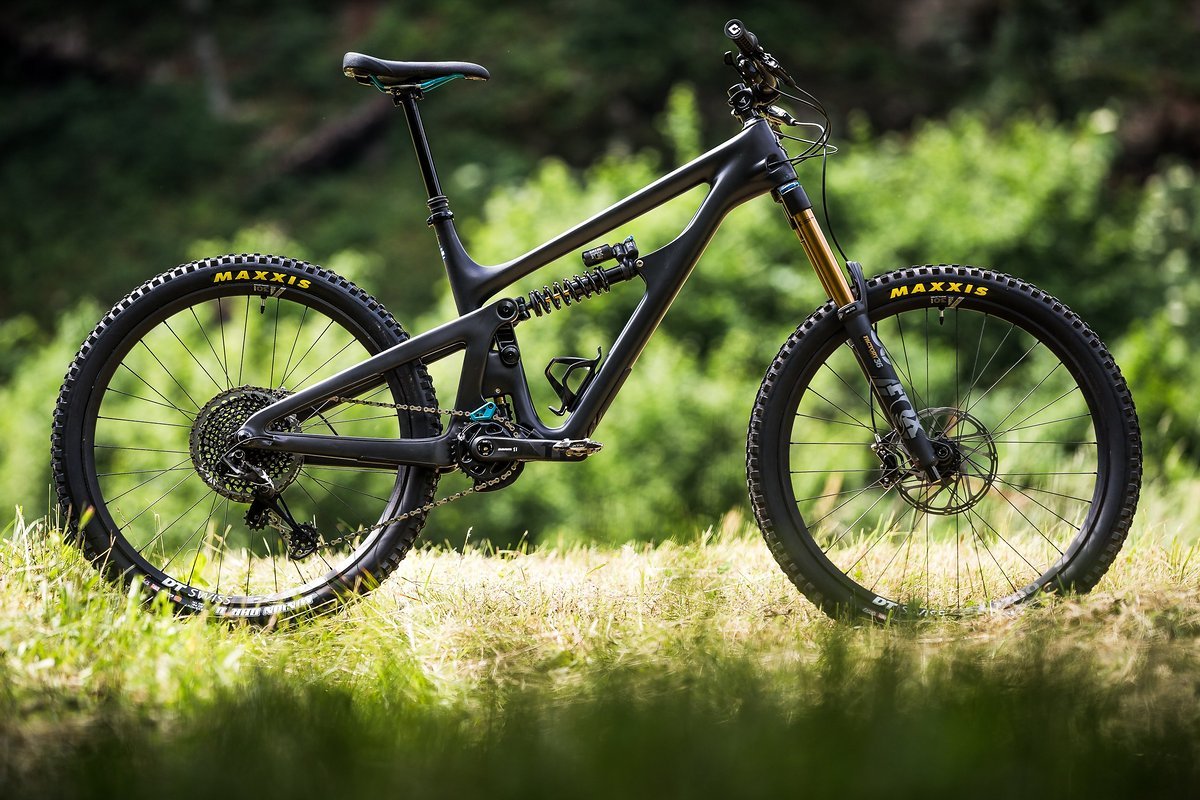 Mit dem neuen Yeti SB165 hat die Kultmarke aus Colorado mal wieder ins Schwarze getroffen Mit dem neuen Yeti SB165 hat die Kultmarke aus Colorado mal wieder ins Schwarze getroffen