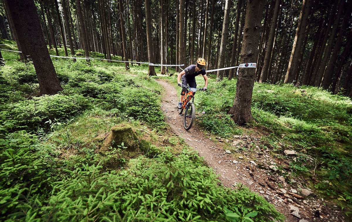 Vollgas fahren sollte lieber auf Rennen wie der Trailtrophy passieren, findet der Autor. Vollgas fahren sollte lieber auf Rennen wie der Trailtrophy passieren, findet der Autor.